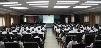 大智通國(guó)際空運(yùn)員工例會(huì)